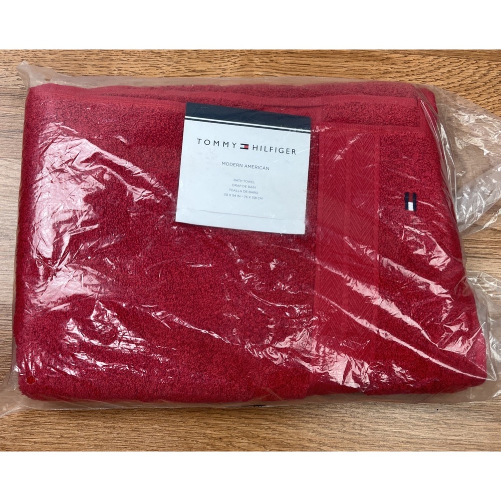 Tommy Hilfiger Solid Modern American Bath Towel, Red 30" x 54" NEW